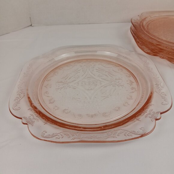 4 Vintage Recollection Madrid Pink By Indiana Glass 10 3/8” Dinner Plates - Picture 3 of 7